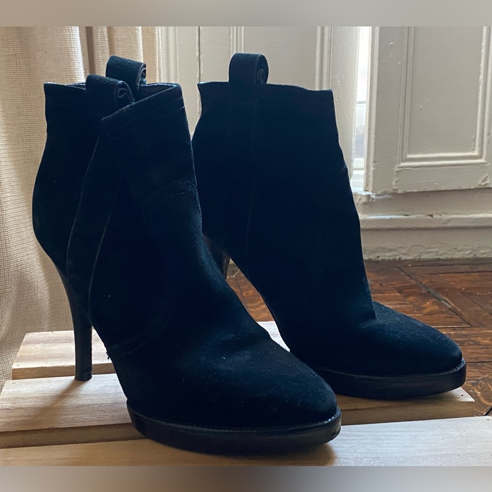 BCBG Generation Black Suede Ankle Boots Size 6.5